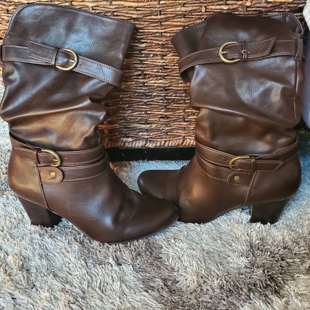 Chocolate Brown boots size 8